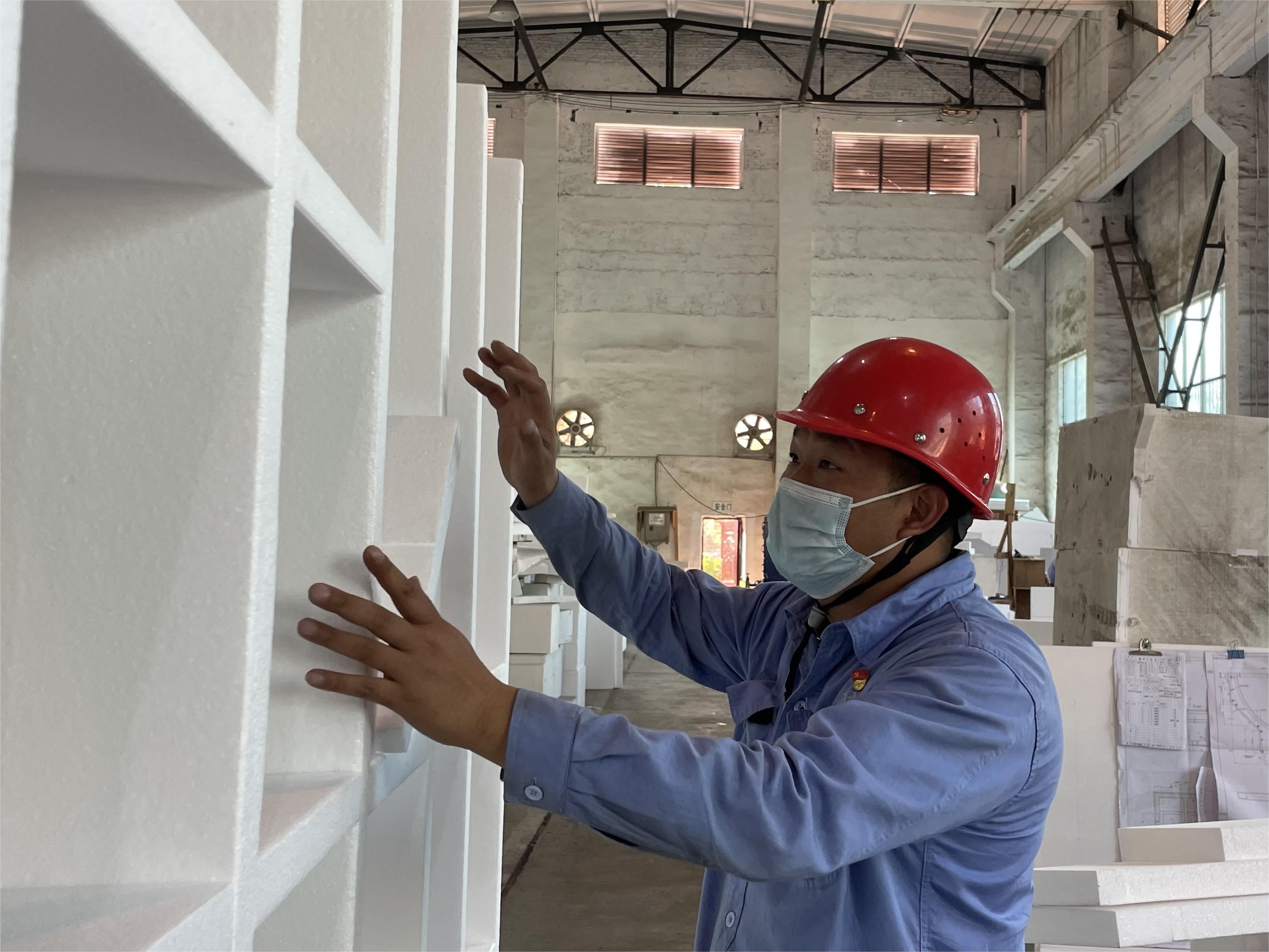 【身边模范】雷建伟：扎根一线深耕作，，，，，，力行匠人“模”出彩